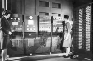 Computadora ENIAC. Fotografía es de la armada de los Estados Unidos (U.S. Army Photo) - Electrónica Unicrom